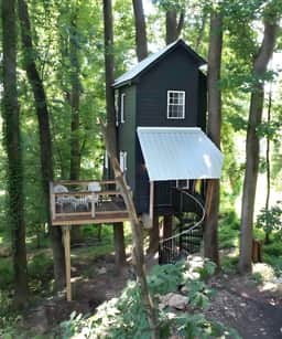 Romantic Treehouse Stay in the Sky