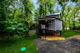 Treetop Bungalow Treehouse