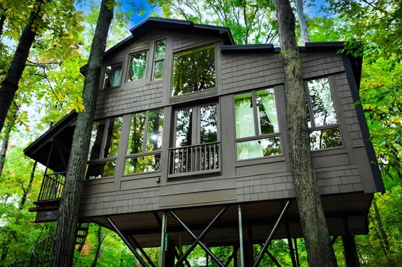 Hummingbirds Hideaway Treehouse